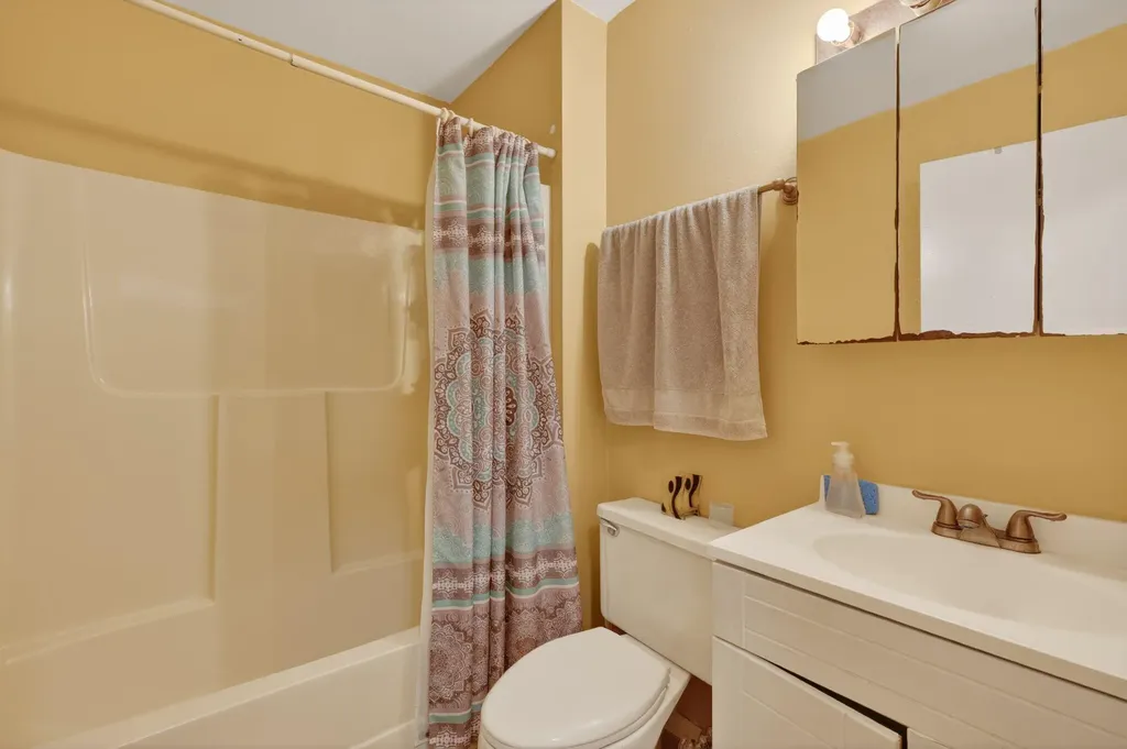 5232 Treetops Drive Naples FL 34113