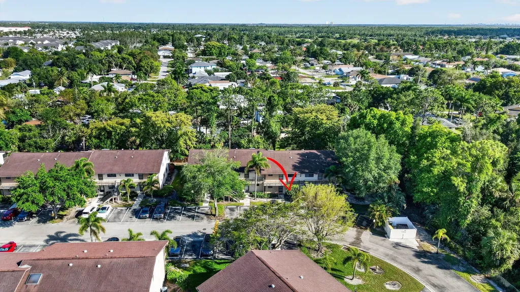 5232 Treetops Drive Naples FL 34113