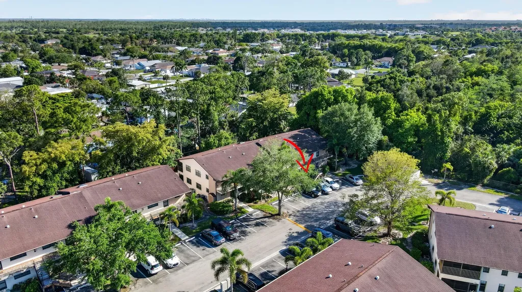 5232 Treetops Drive Naples FL 34113