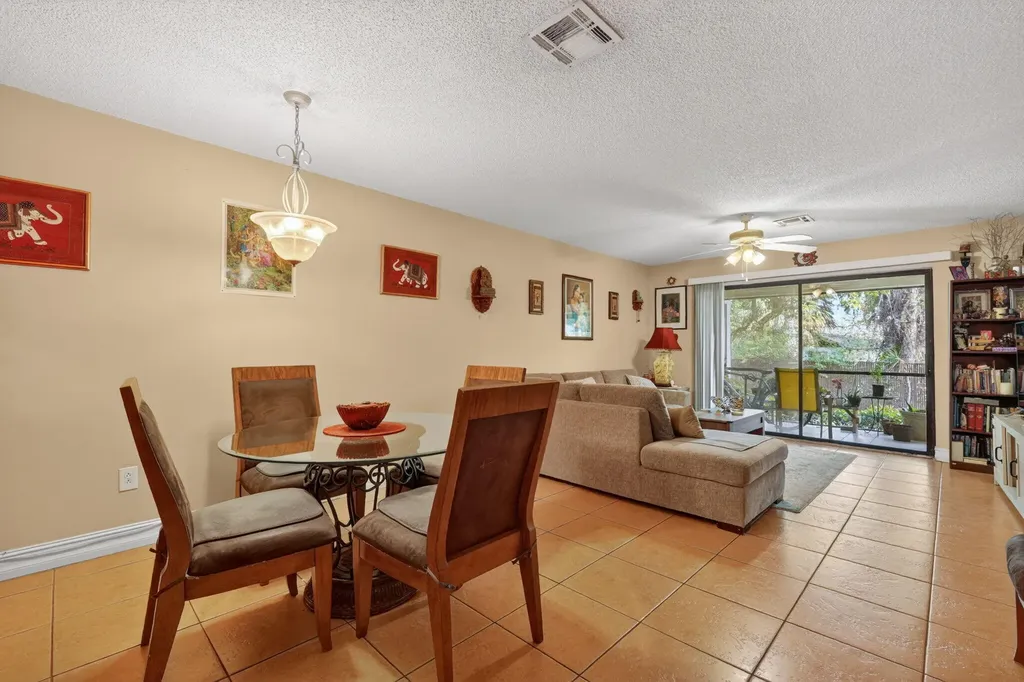5232 Treetops Drive Naples FL 34113