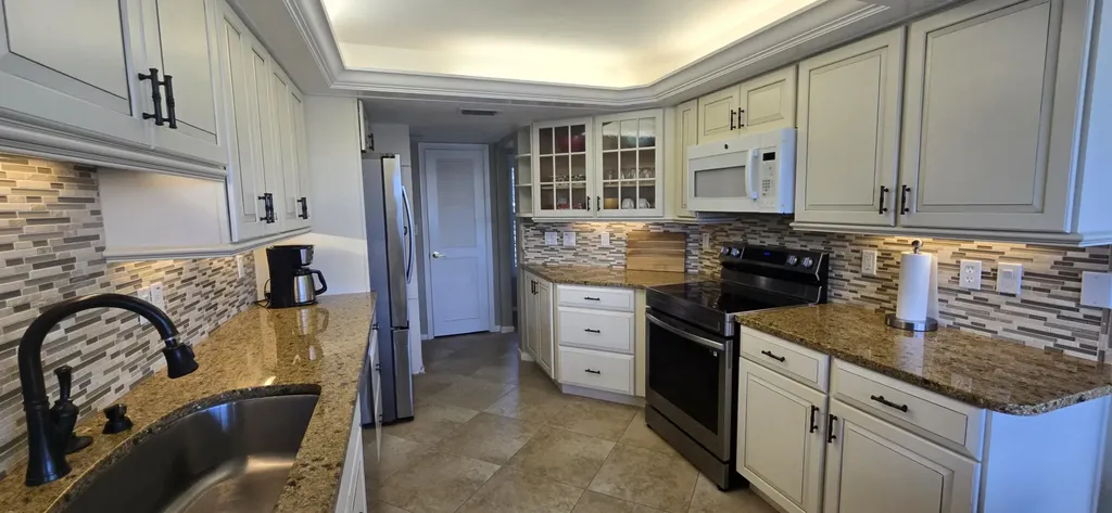 933 Collier Court Marco Island FL 34145