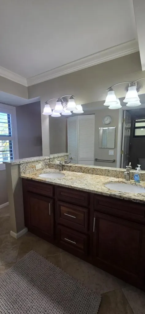 933 Collier Court Marco Island FL 34145