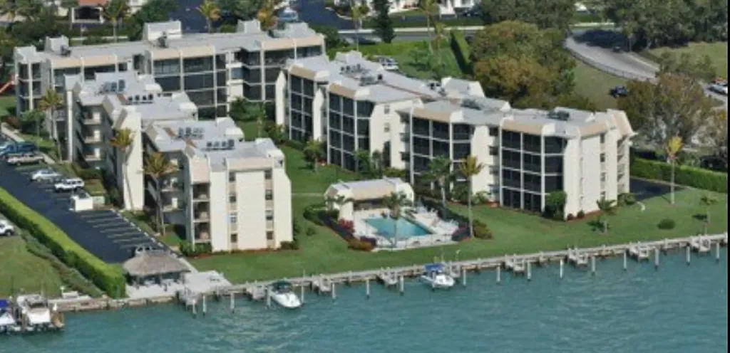 933 Collier Court Marco Island FL 34145