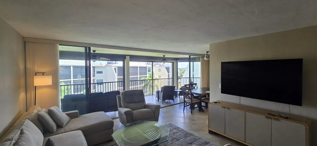933 Collier Court Marco Island FL 34145