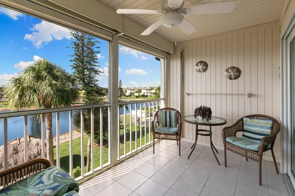 1024 Manatee Road Naples FL 34114