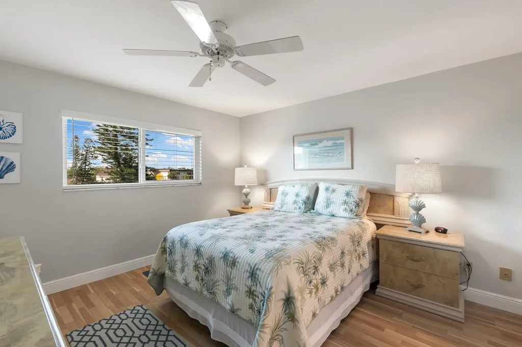 1024 Manatee Road Naples FL 34114