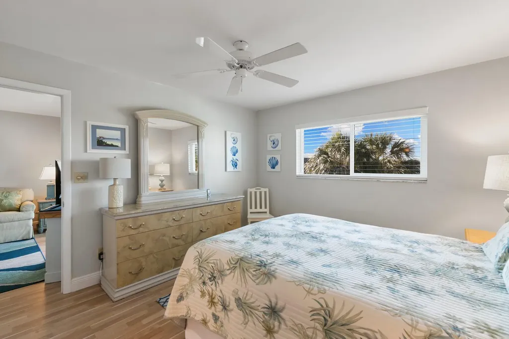 1024 Manatee Road Naples FL 34114