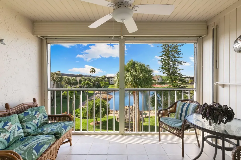 1024 Manatee Road Naples FL 34114