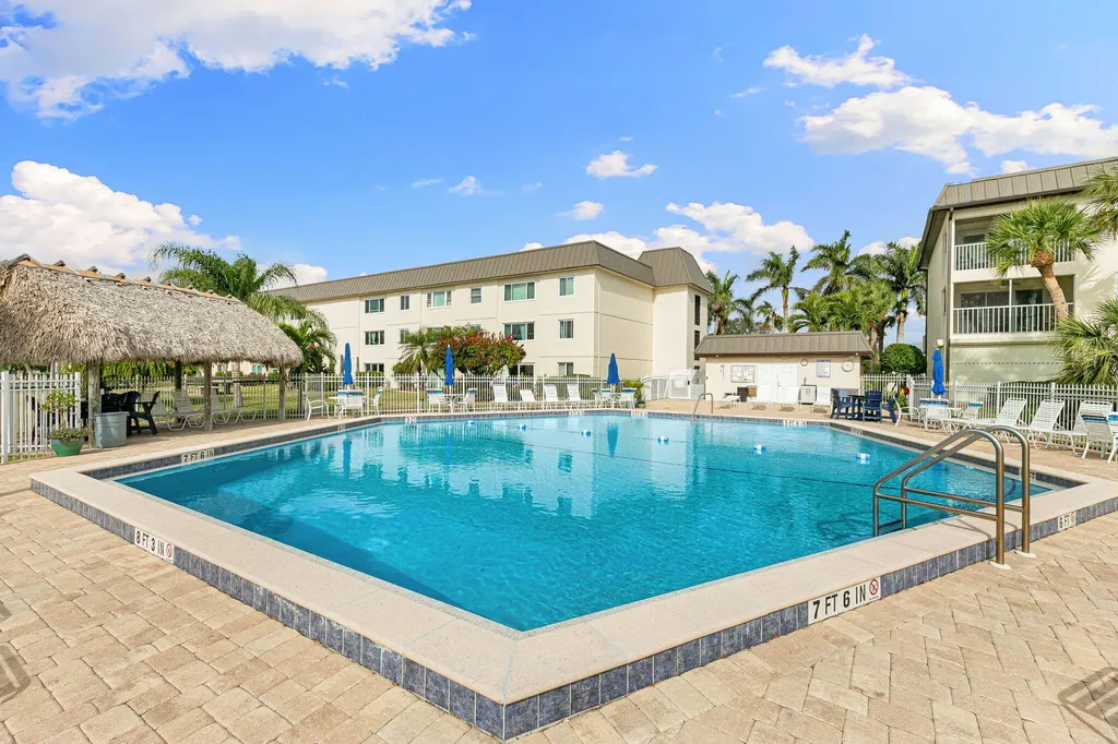 1024 Manatee Road Naples FL 34114