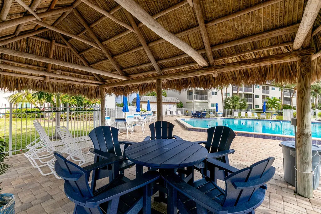 1024 Manatee Road Naples FL 34114