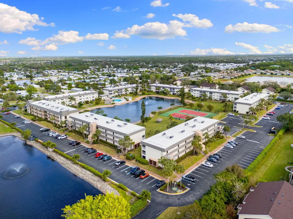 1024 Manatee Road Naples FL 34114