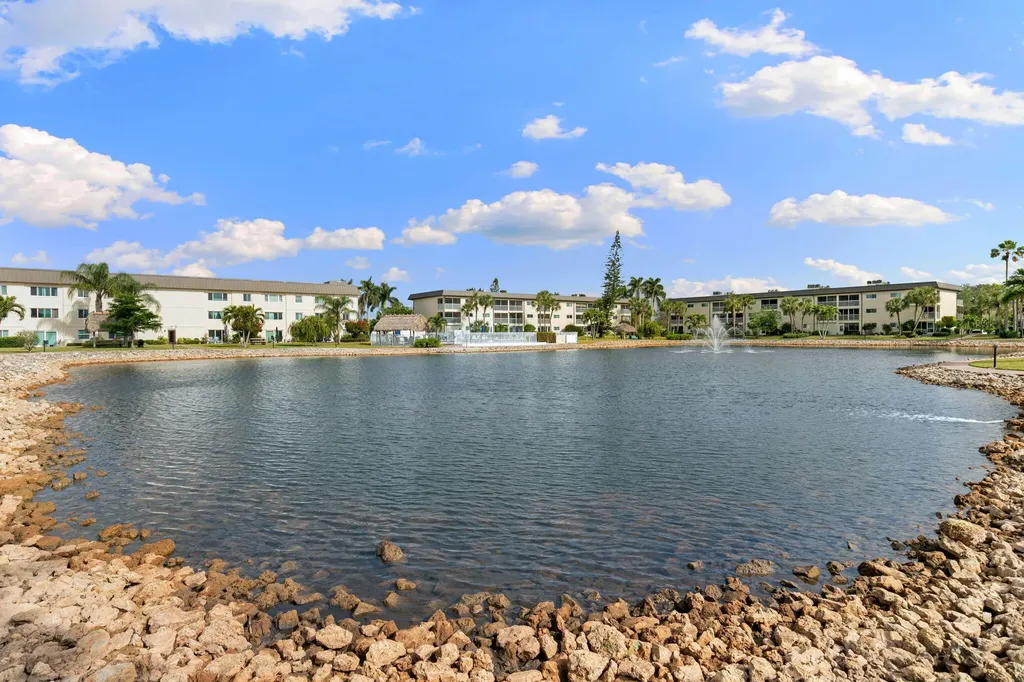 1024 Manatee Road Naples FL 34114