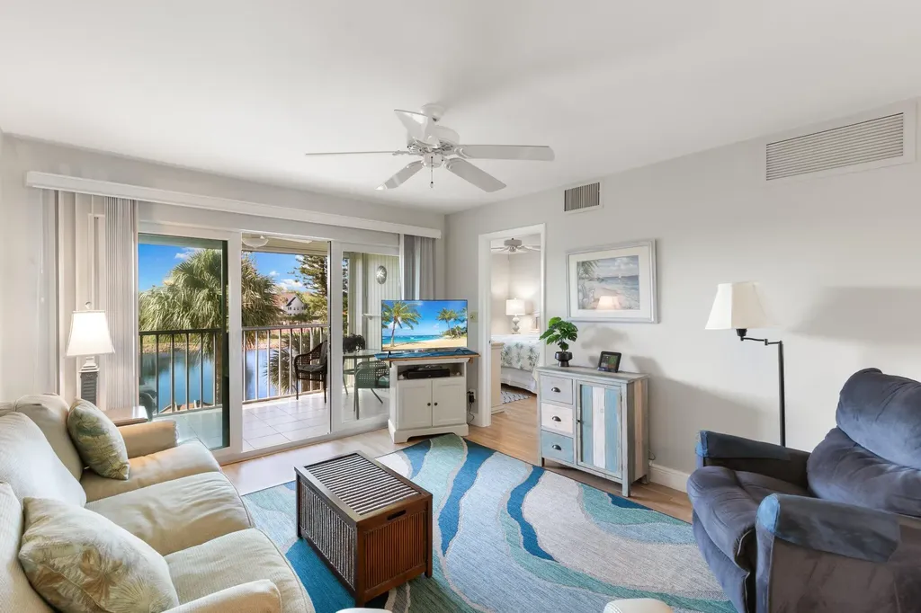 1024 Manatee Road Naples FL 34114