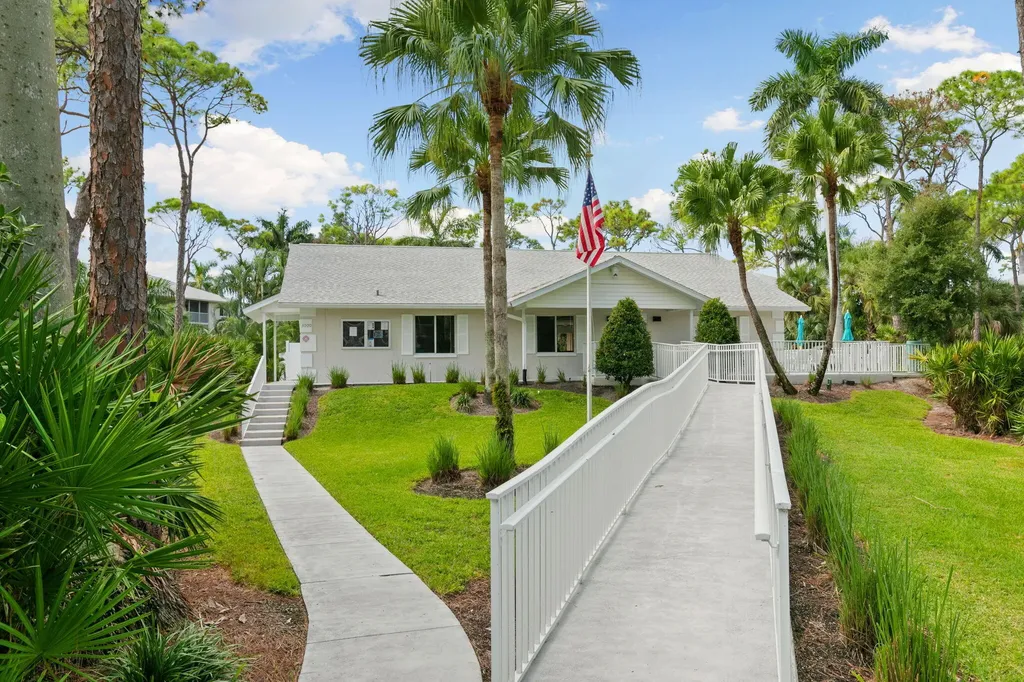 3072 Sandpiper Bay Circle Naples FL 34112