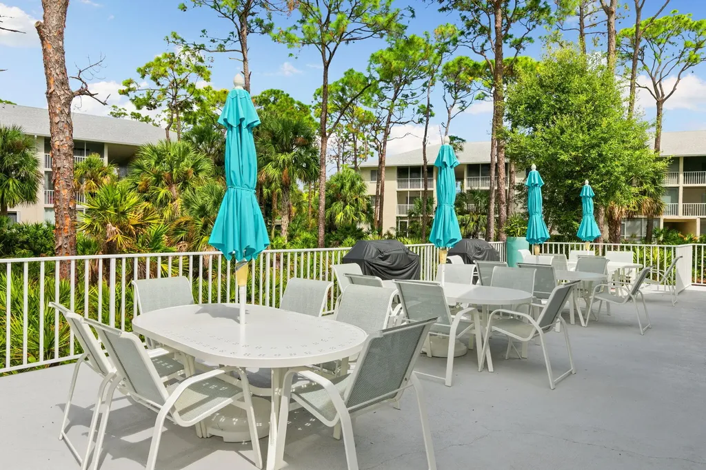 3072 Sandpiper Bay Circle Naples FL 34112
