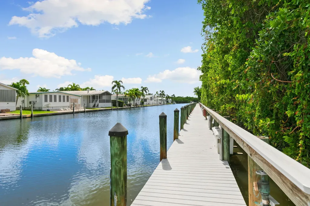 3072 Sandpiper Bay Circle Naples FL 34112