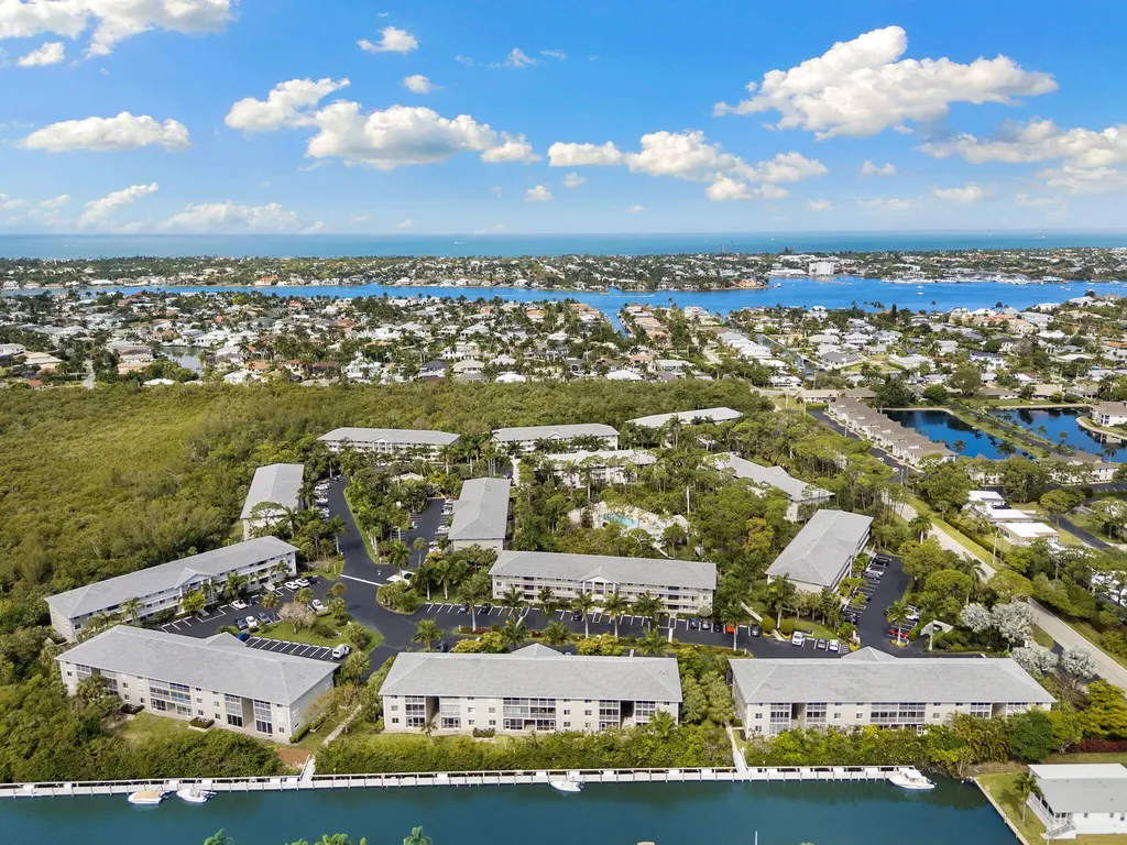 3072 Sandpiper Bay Circle Naples FL 34112