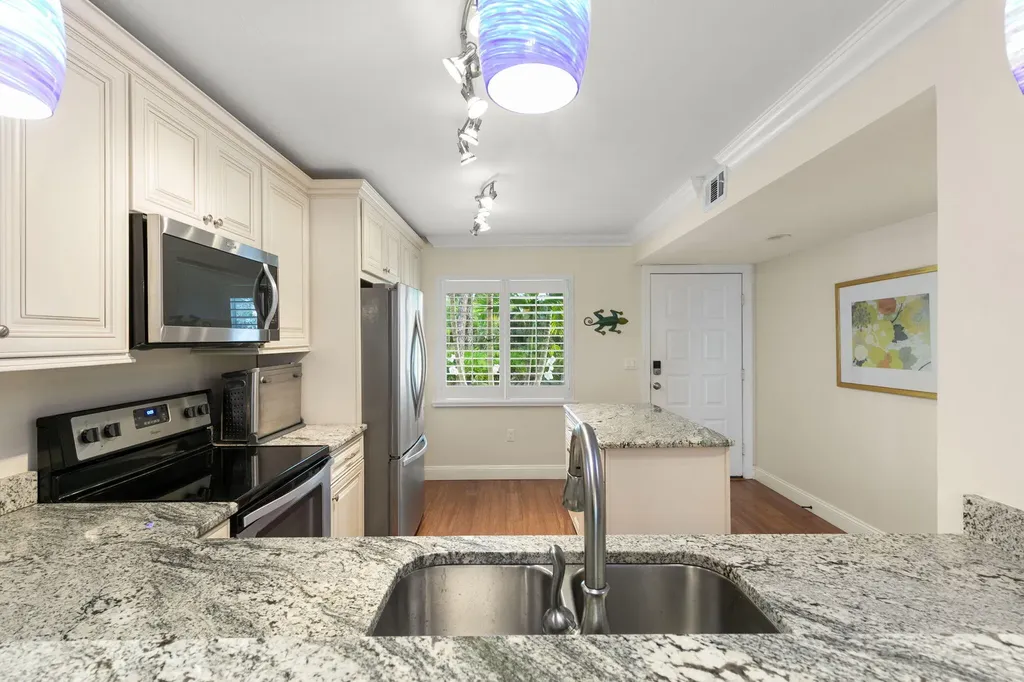 3072 Sandpiper Bay Circle Naples FL 34112
