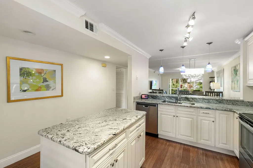 3072 Sandpiper Bay Circle Naples FL 34112