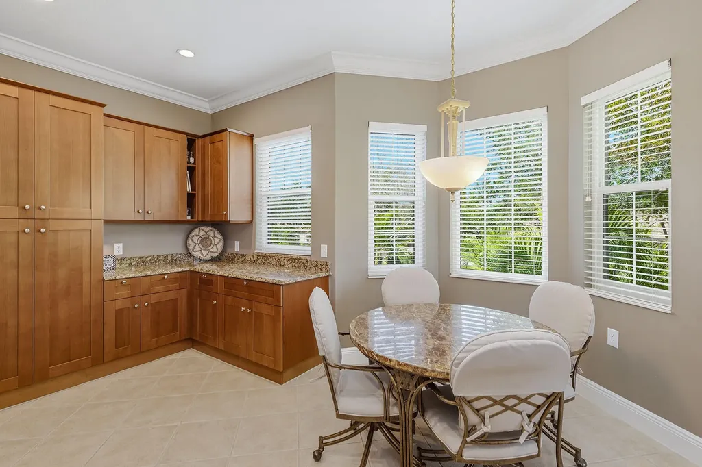 9219 Corfu Court Naples FL 34114