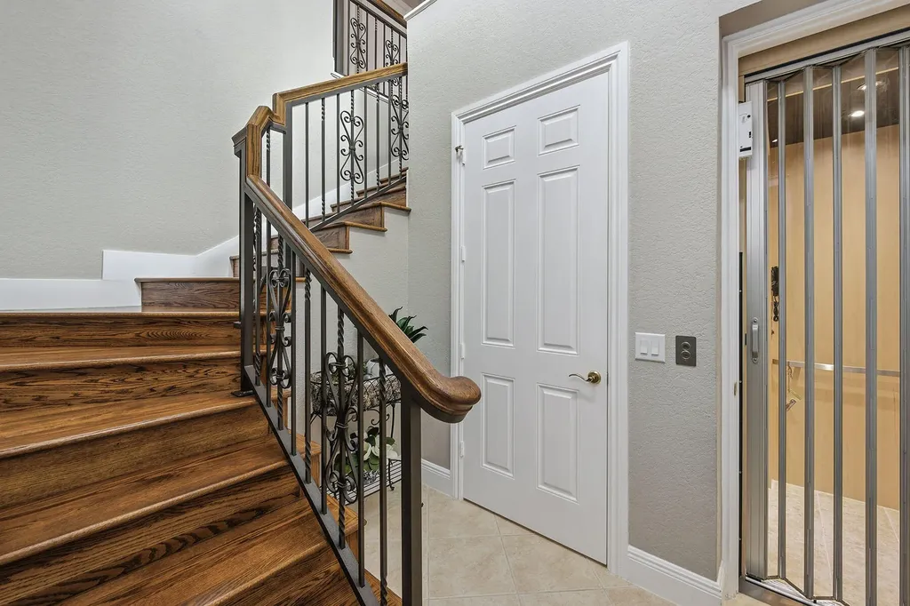 9219 Corfu Court Naples FL 34114