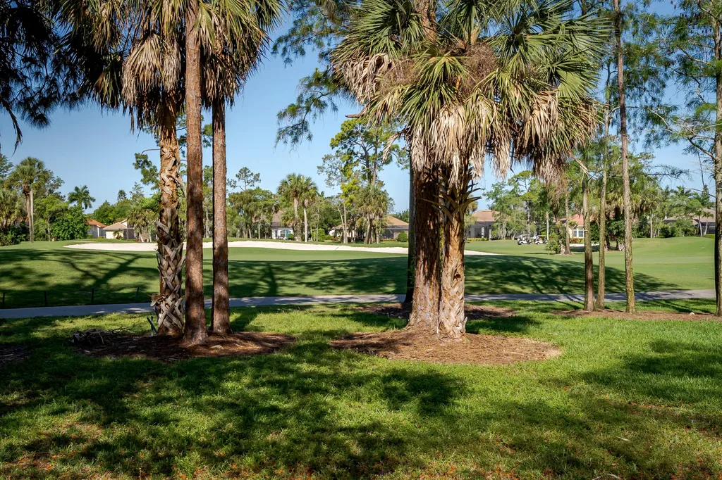 8065 Tiger Cove Naples FL 34113