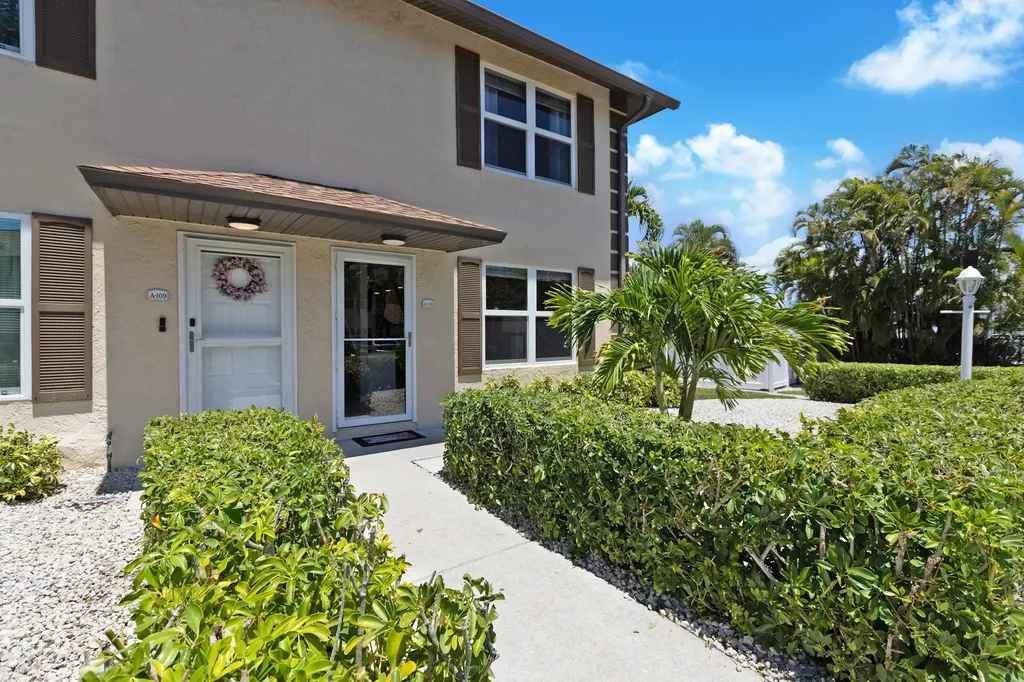 731 W Elkcam Circle Marco Island FL 34145