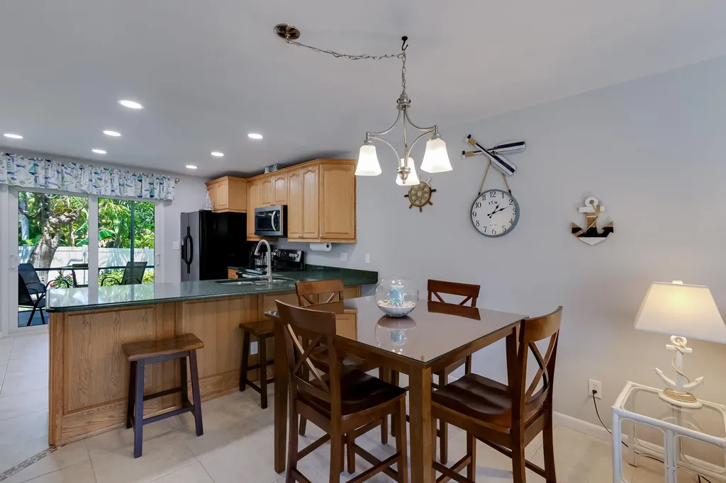731 W Elkcam Circle Marco Island FL 34145