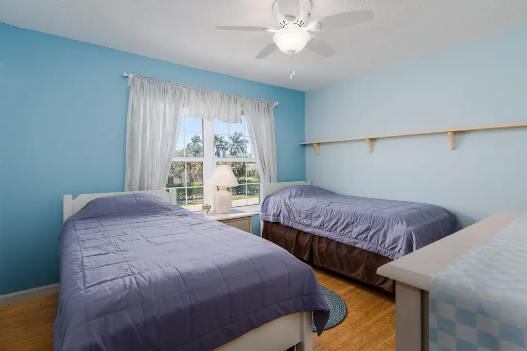 138 Clyburn Way W Marco Island FL 34145