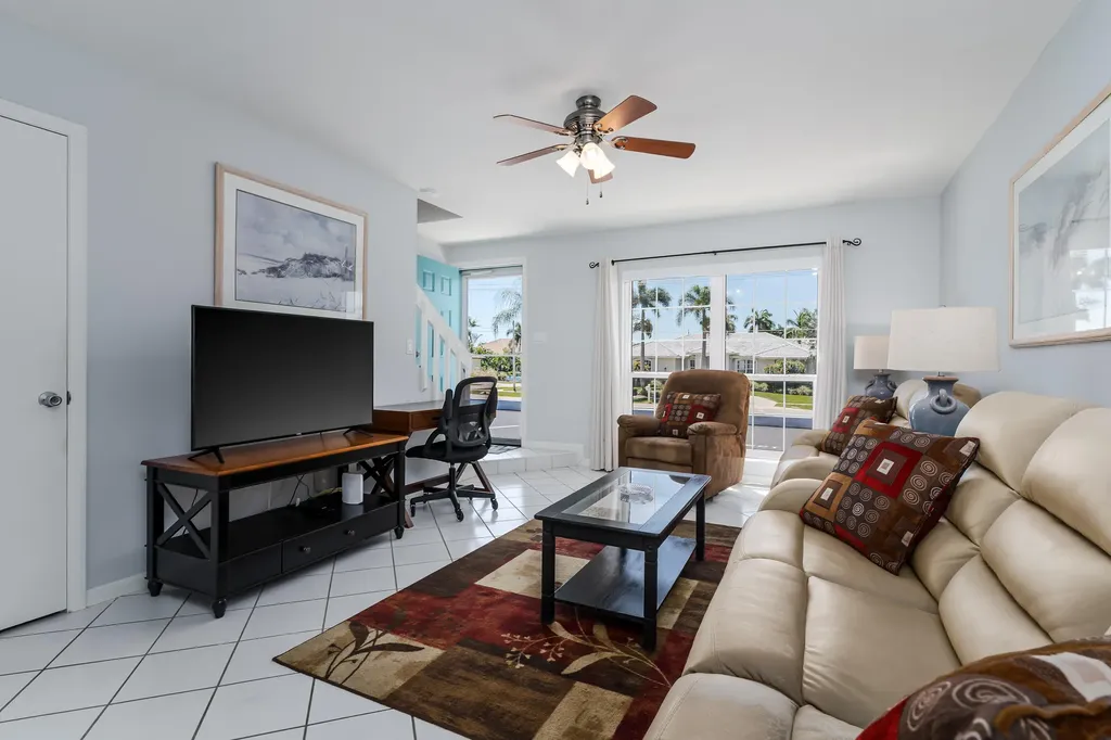 138 Clyburn Way W Marco Island FL 34145