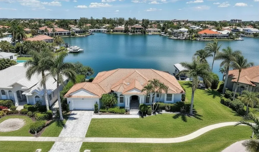 419 Spinnaker Drive Marco Island FL 34145