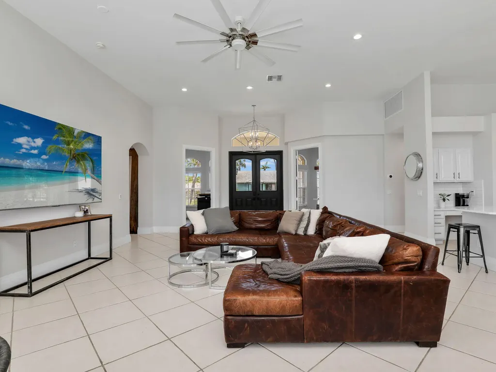 419 Spinnaker Drive Marco Island FL 34145