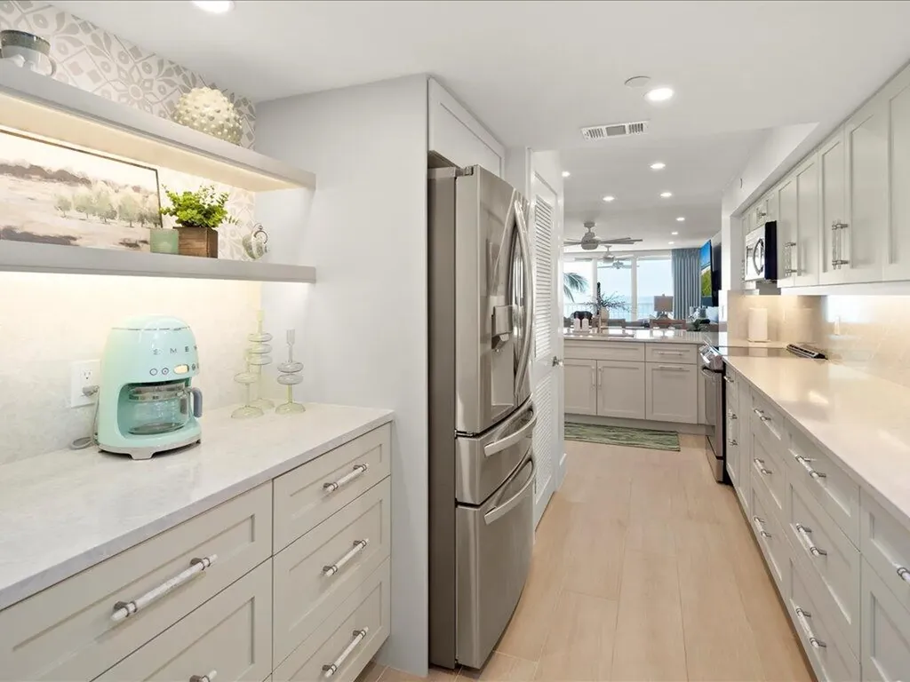 990 Cape Marco Marco Island FL 34145