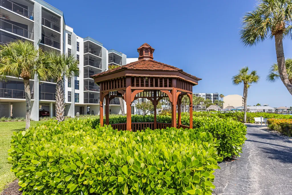 1085 Bald Eagle Drive Marco Island FL 34145