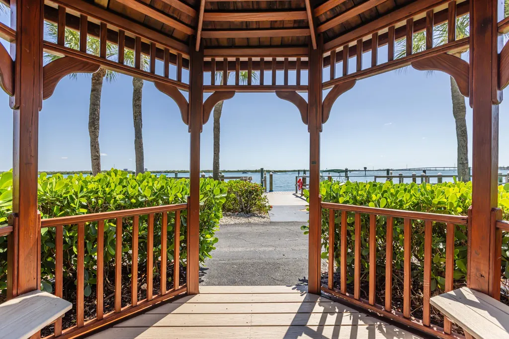 1085 Bald Eagle Drive Marco Island FL 34145