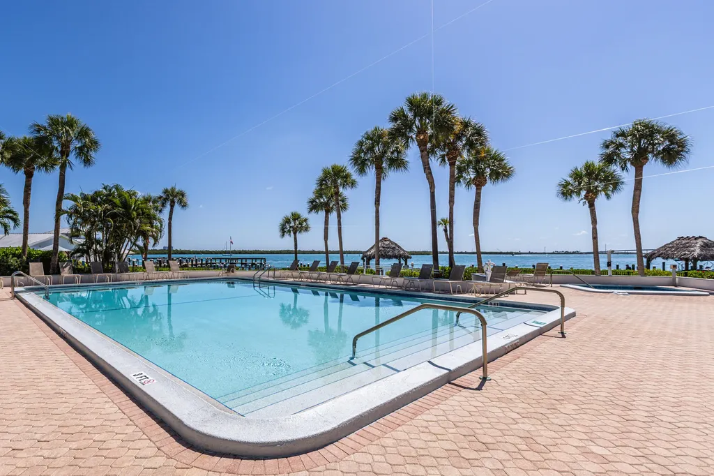 1085 Bald Eagle Drive Marco Island FL 34145
