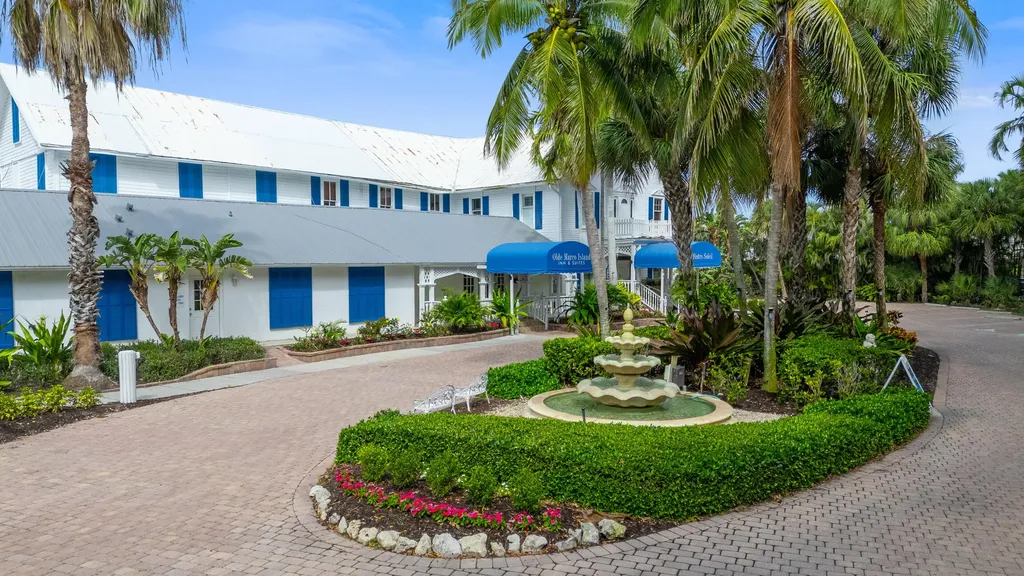 140 Palm Street Marco Island FL 34145