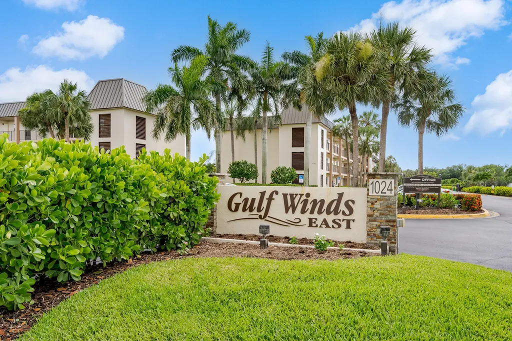 1008 Manatee Road Naples FL 34114