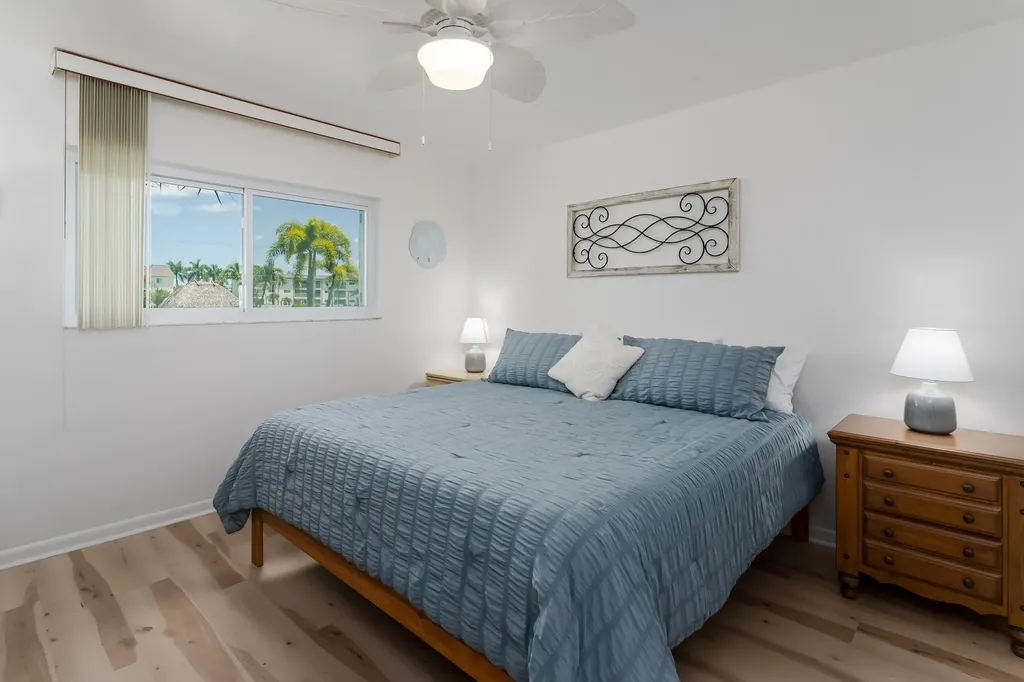 1008 Manatee Road Naples FL 34114