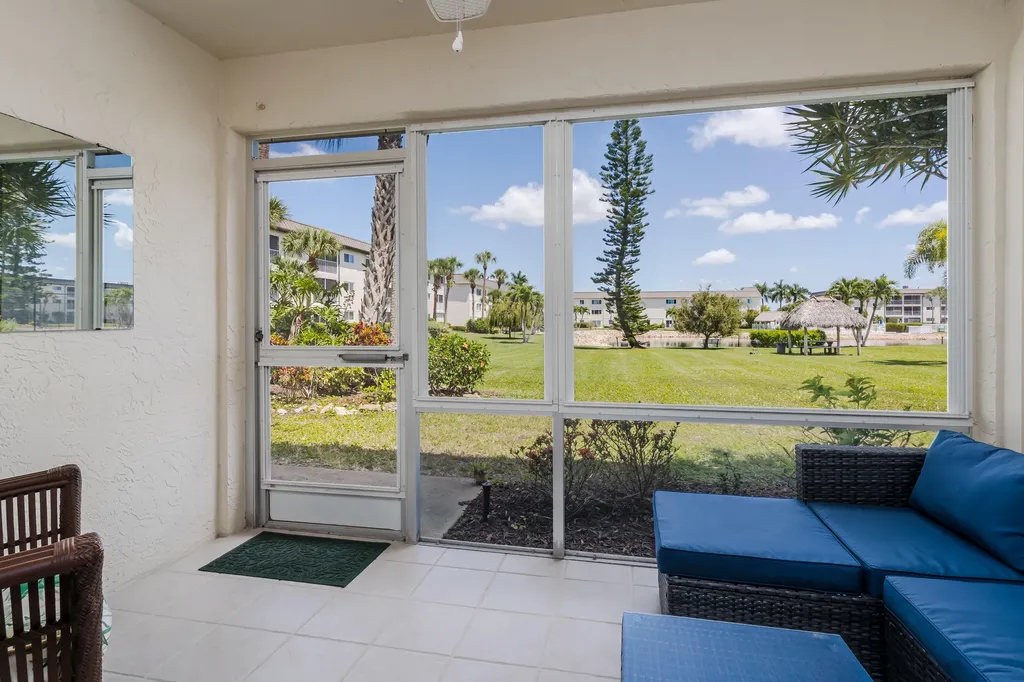 1008 Manatee Road Naples FL 34114