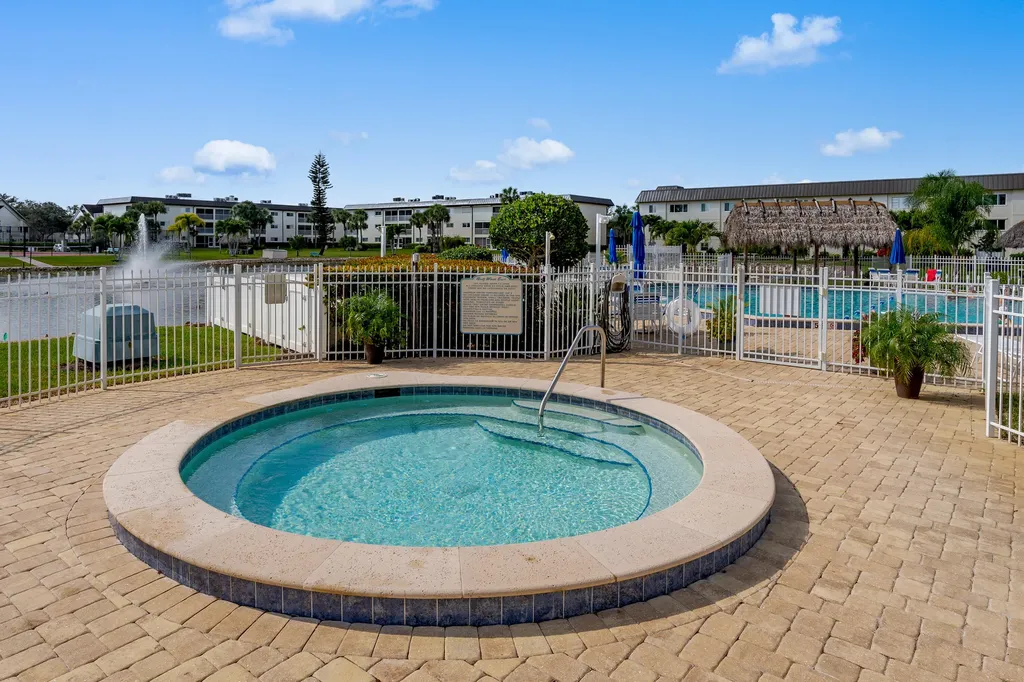 1008 Manatee Road Naples FL 34114