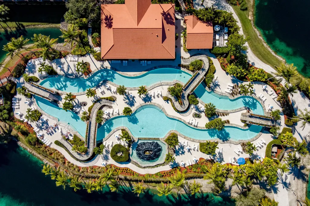6830 Beach Resort Drive Naples FL 34114