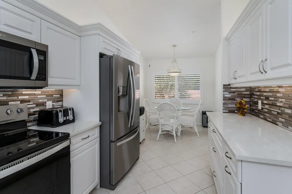 6830 Beach Resort Drive Naples FL 34114