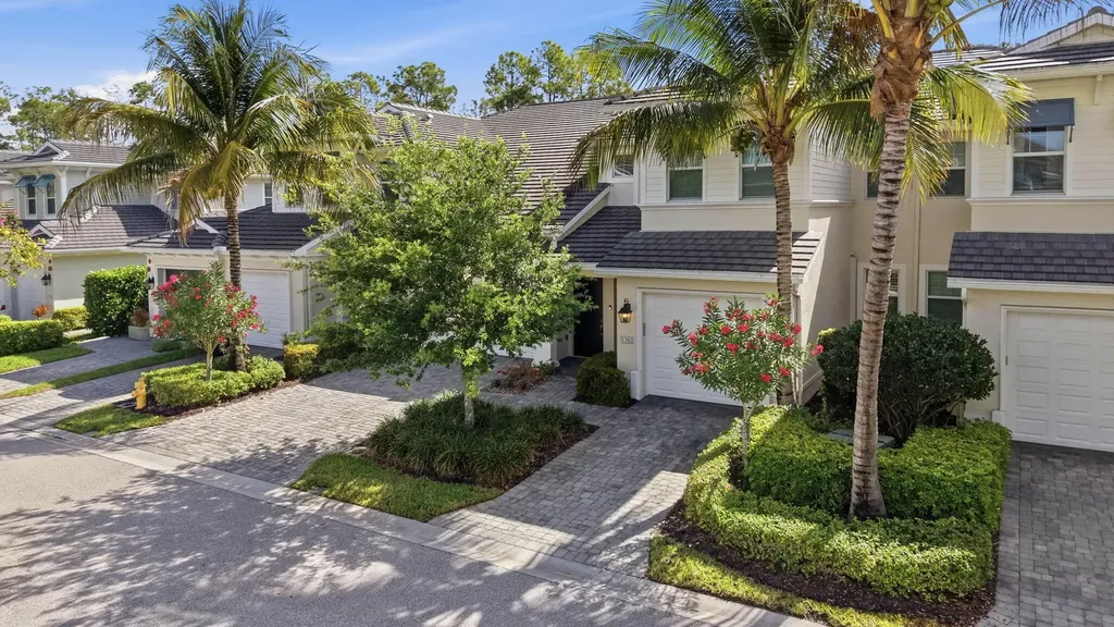 6977 Avalon Circle Naples FL 34112