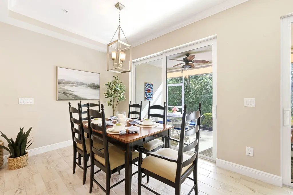 6977 Avalon Circle Naples FL 34112