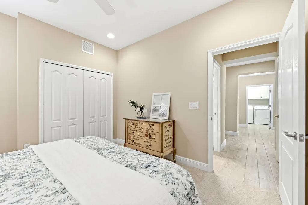 6977 Avalon Circle Naples FL 34112
