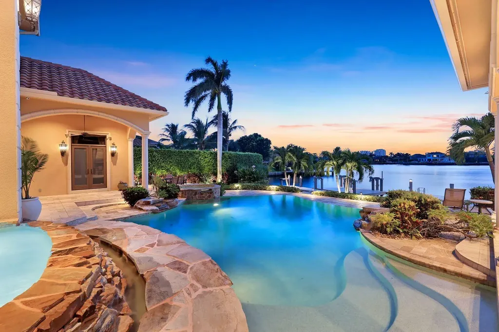 580 S Heathwood Drive Marco Island FL 34145