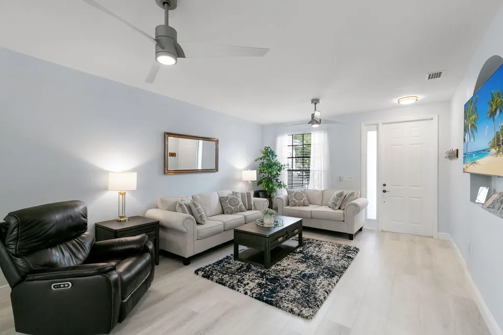 15068 Summit Place Circle Naples FL 34119