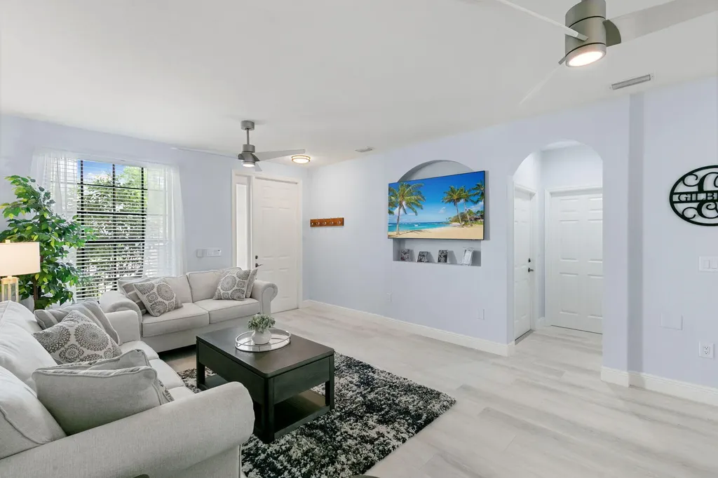 15068 Summit Place Circle Naples FL 34119