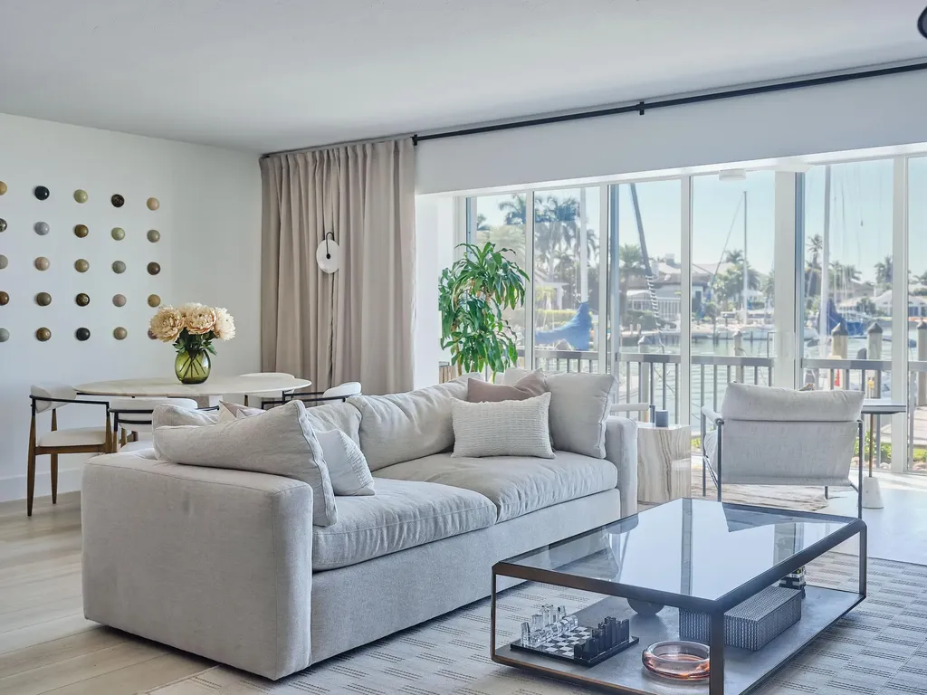 322 Harbour Drive Naples FL 34103